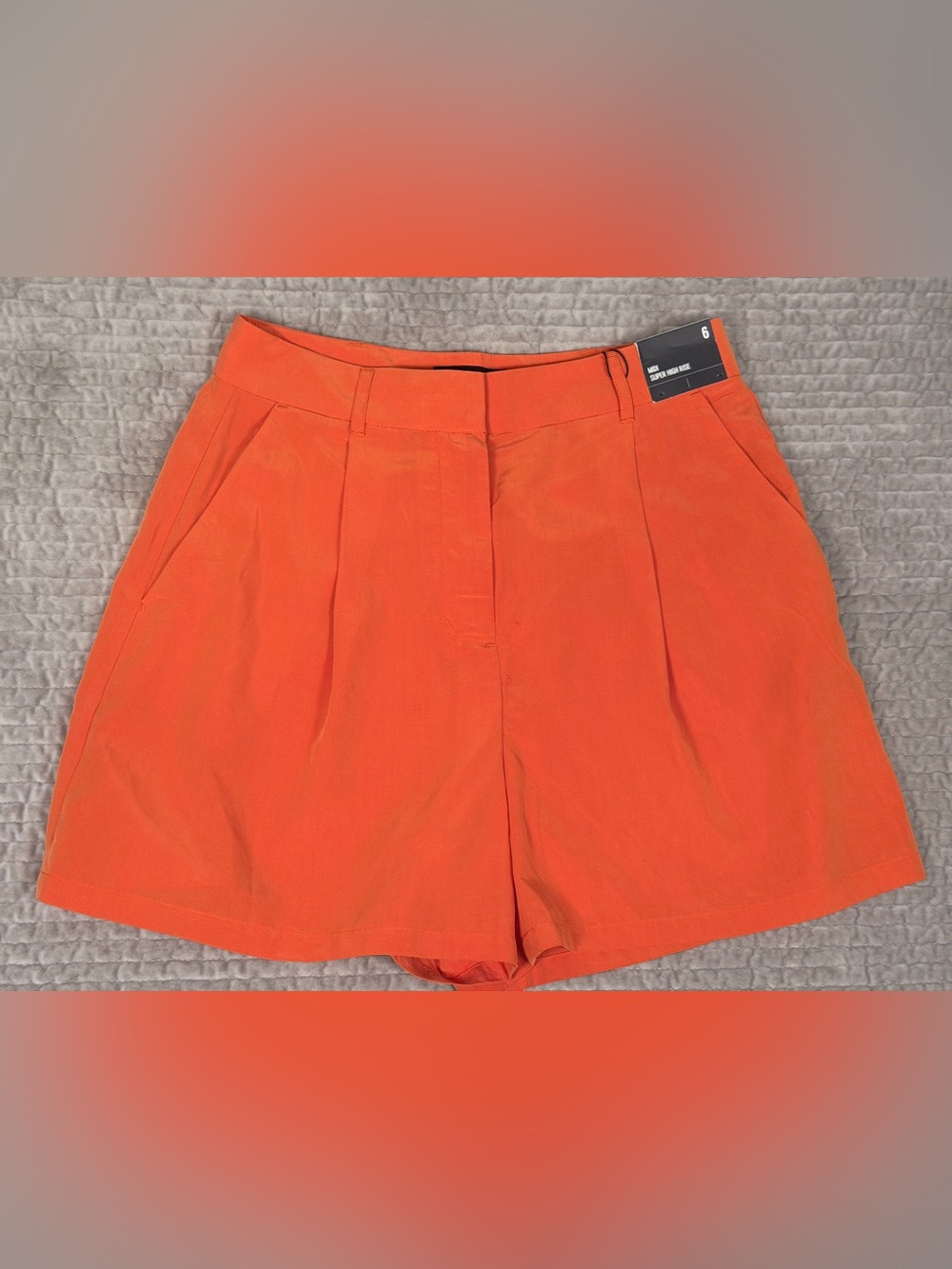 EXPRESS Super High Rise Midi Orange Size 6 Pleated Dress Shorts